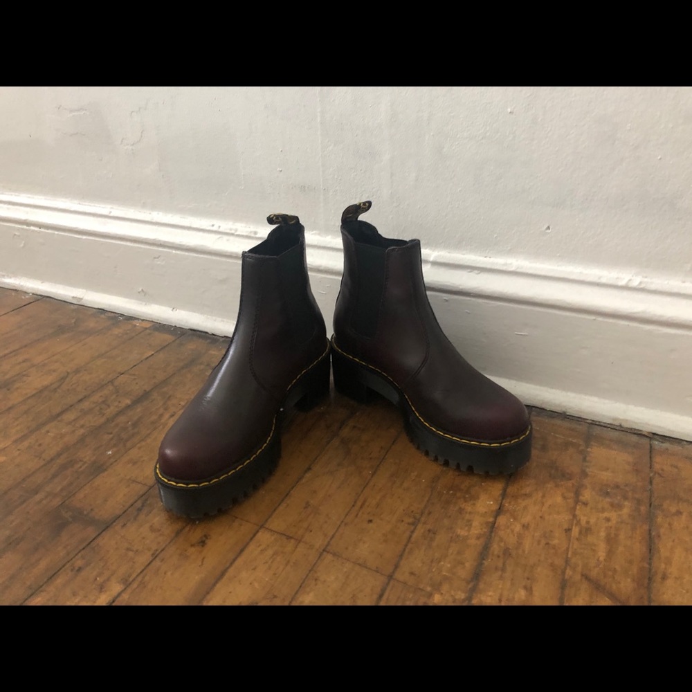 Dr. Martens Chelsea Boots